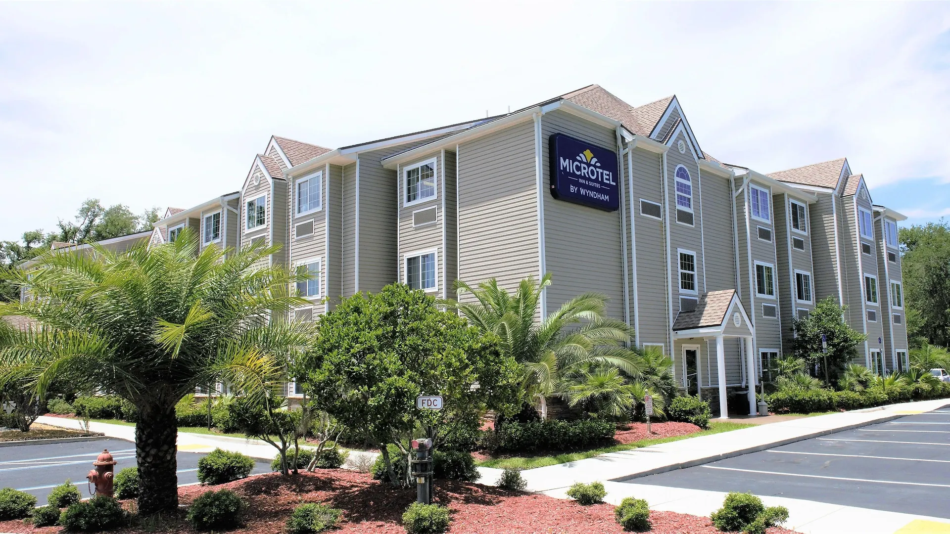 Staying In North Jacksonville: 7 Three-Star Hotels Compared